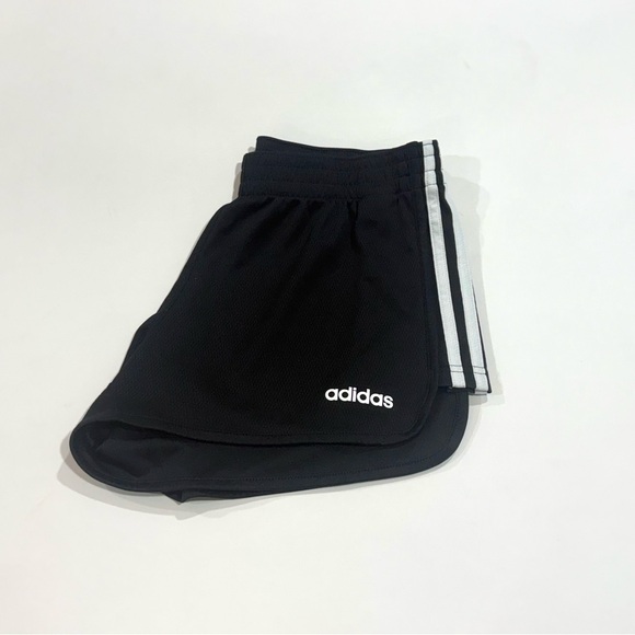 Adidas Women’s Black 3 Stripe Running Gym Shorts Size S - Picture 2 of 7